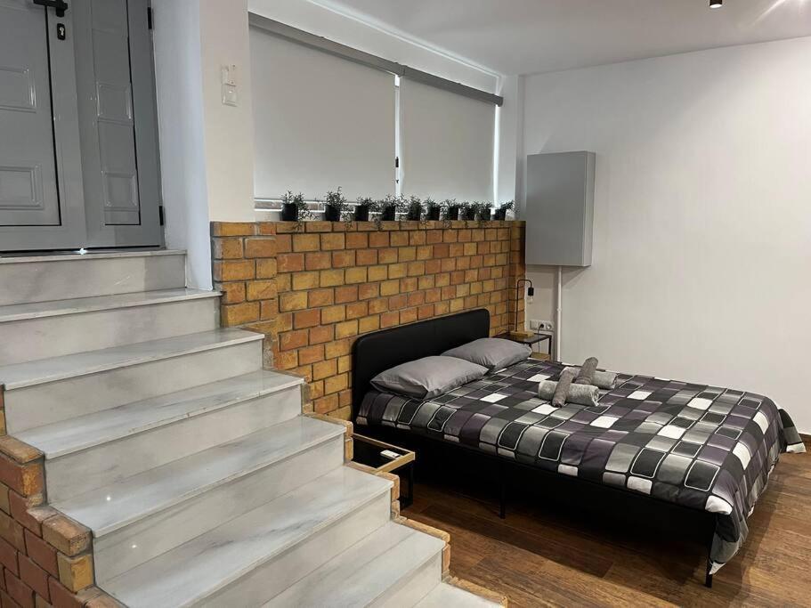 Industrial Studio / Alios 4 / Hilton Area Атина Екстериор снимка